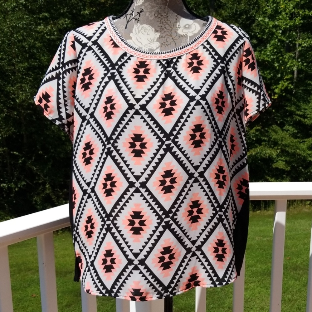 Aztec top - Picture 2 of 7